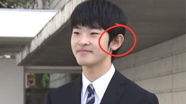 悠仁さま　もみあげ　非対称　卒業式　画像