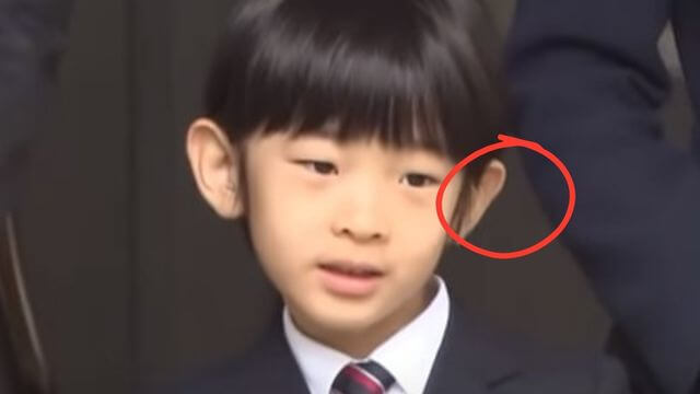 悠仁さま もみあげ 非対称 幼稚園卒業式 画像