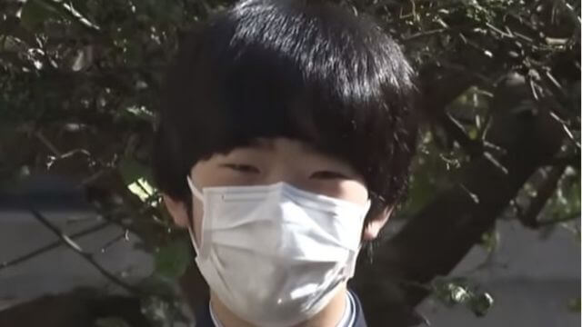 悠仁さま もみあげ 非対称 中学卒業式 画像