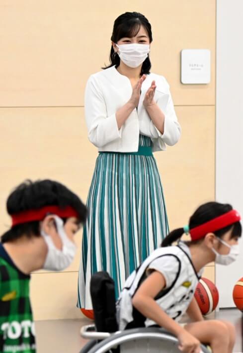 手話パフォーマンス甲子園2022年 佳子さま 衣装 画像