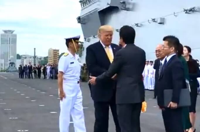 トランプ大統領 来日 画像
