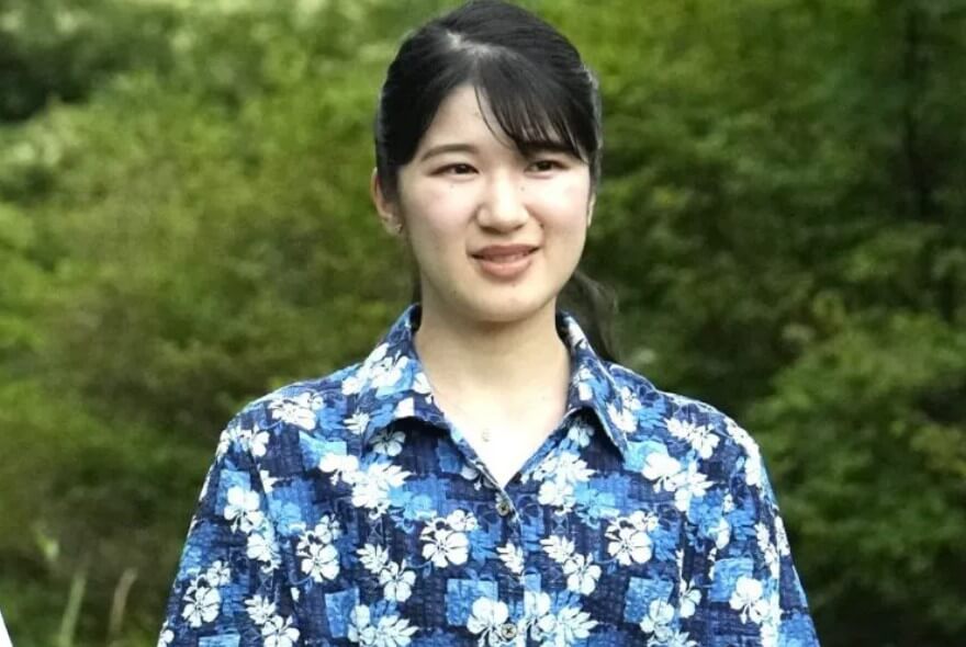 愛子さま　沖縄　ブルーのかりゆしワンピース　画像