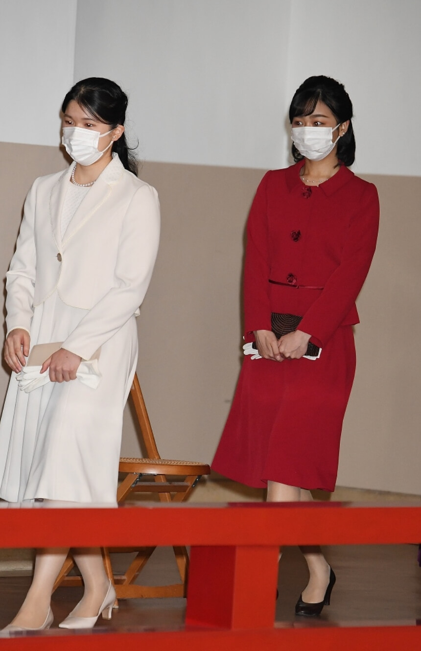 愛子さまと佳子さまの身長比較